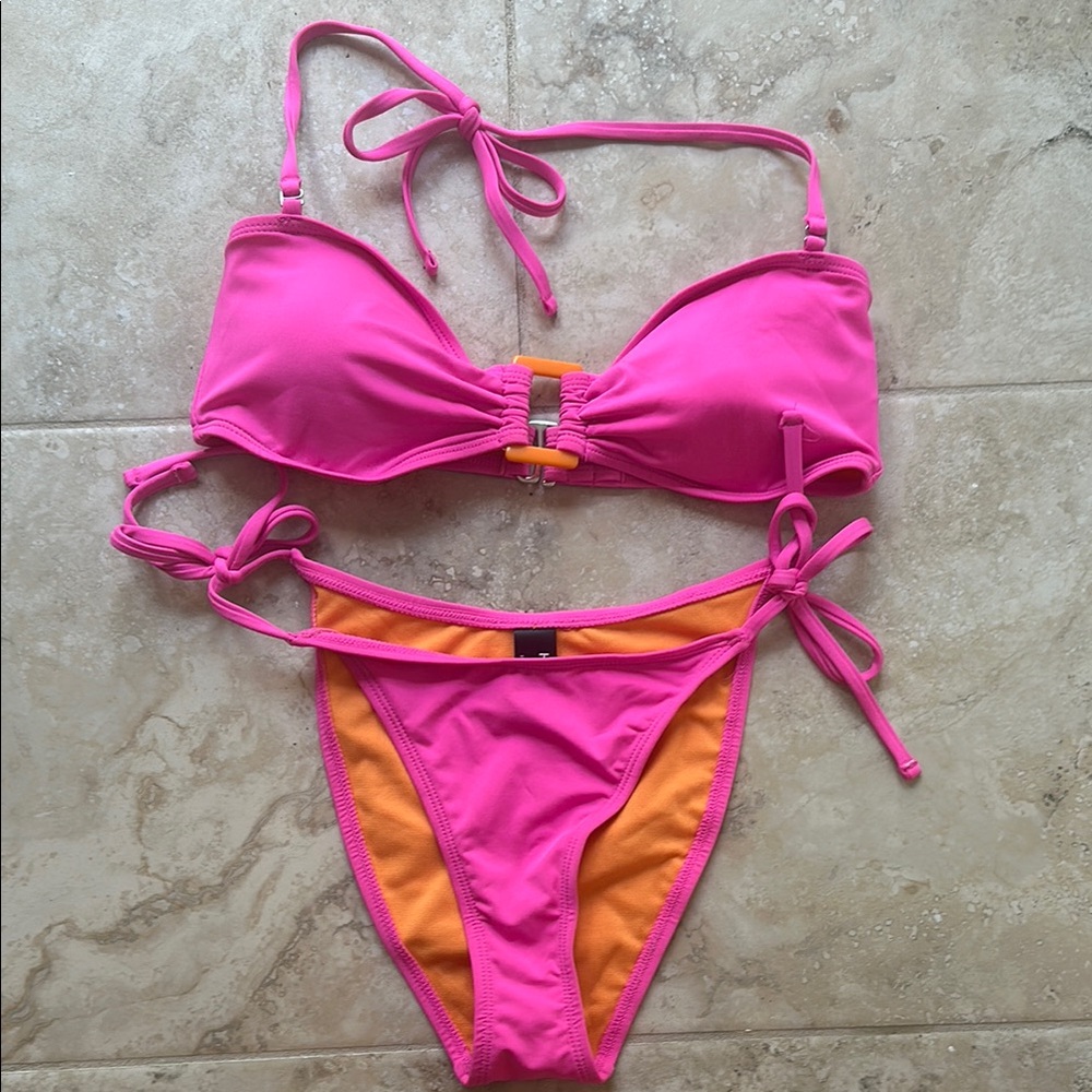 HURLEY SIZE SMALL Pink and Orange Bikini Set
